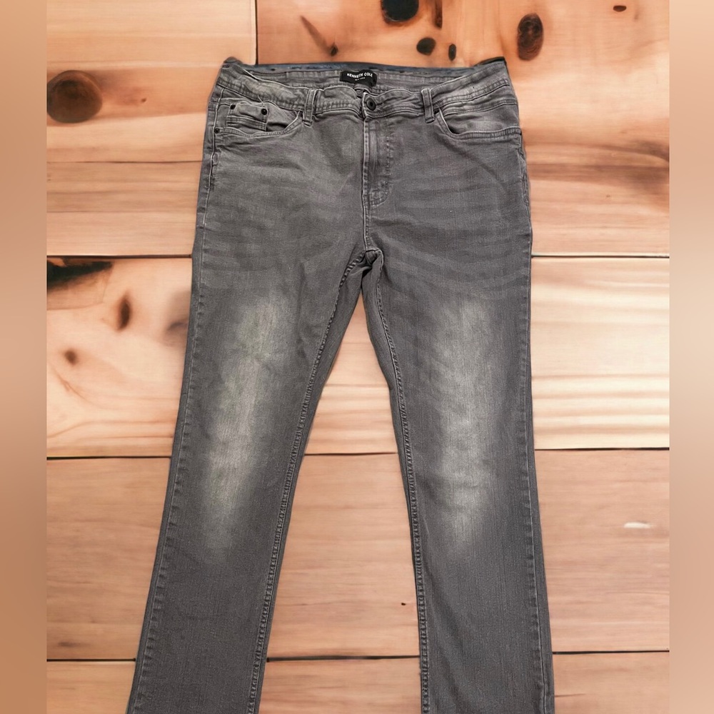 Kenneth Cole Distressed Black Jeans - Picture 1 of 6